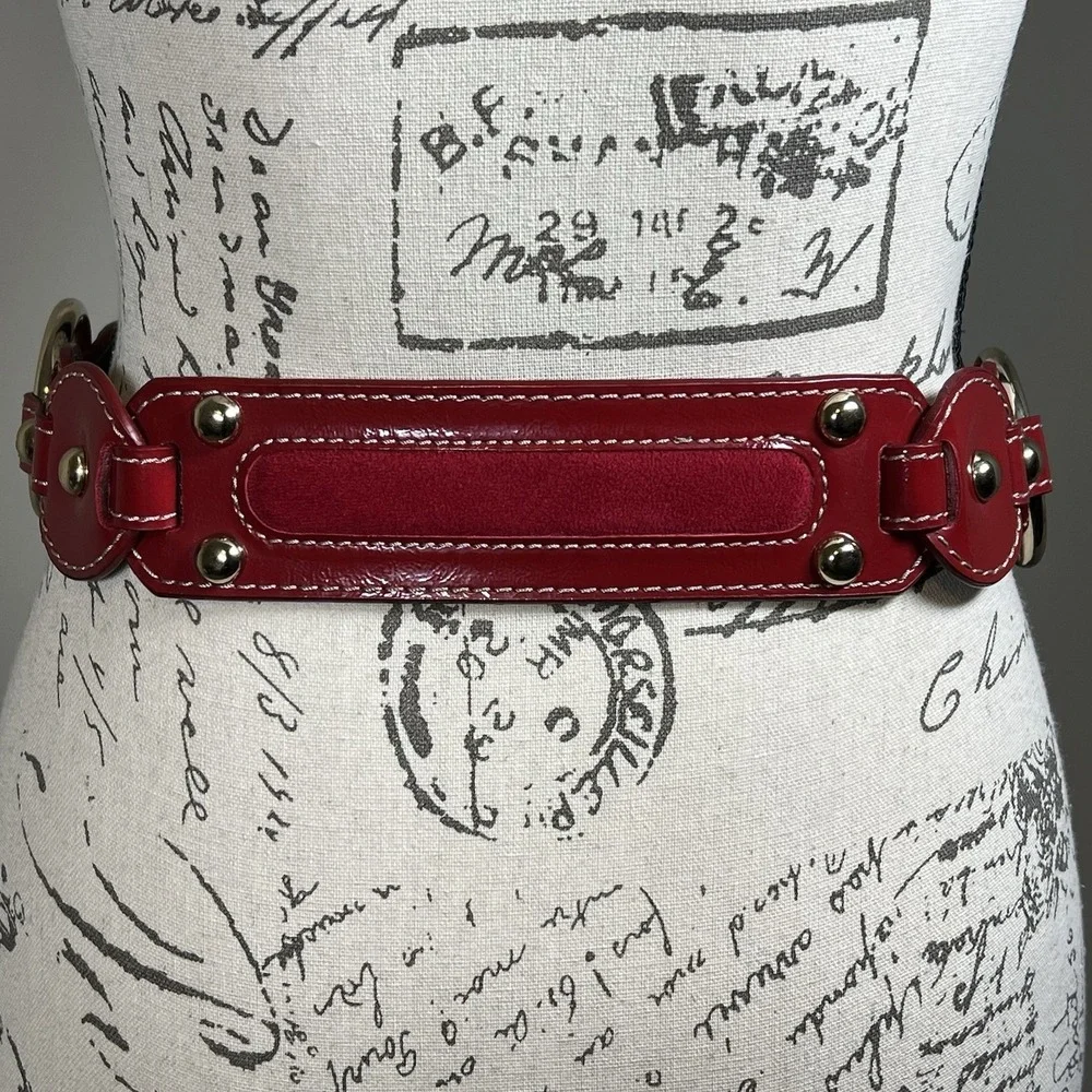 Kathy Van Zeeland Red Glossy Statement Belt S Chain Buckle Silver Hardware Y2K